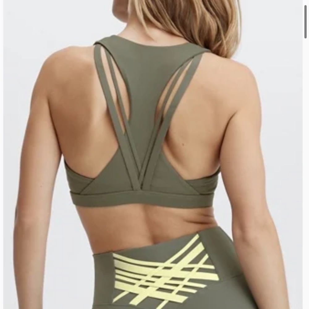 ✨ Fabletics Olive Green Boost Activewear Set – Size Large ✨